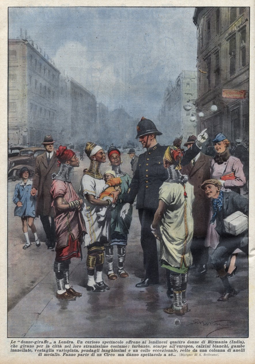Skupina žen-žiraf z Barmy se ptá na cestu k anglickému policistovi (policajtovi) v Londýně, jsou oblečeny do turbanu, tuniky, prstenů kolem krku a nohou. Ilustrace Achille Beltrame v „La domenica del Corriere““ z 26. 4. 1937. od Achille Beltrame