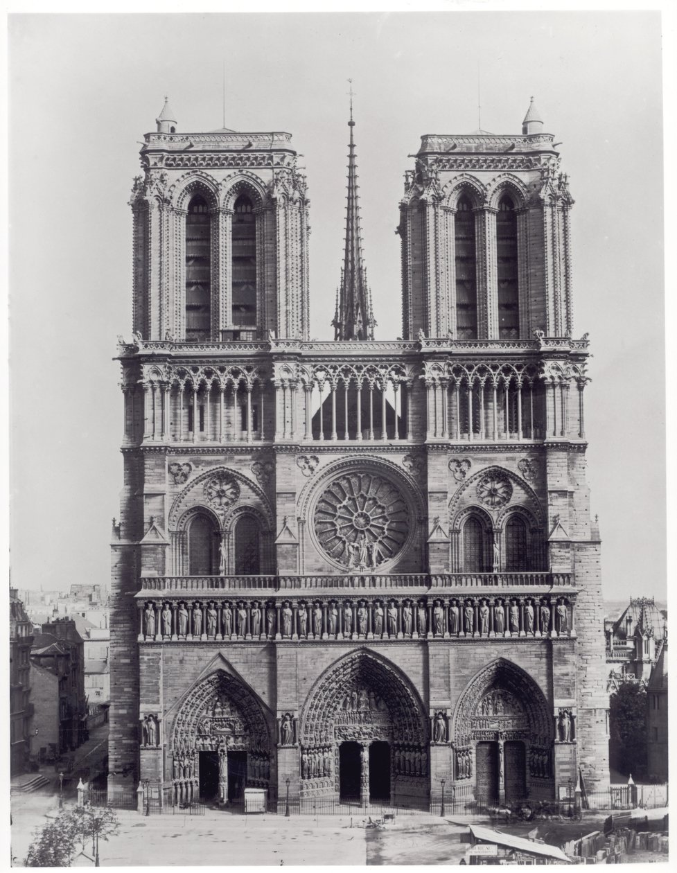 Fasáda Notre-Dame, Paříž, konec 19. století od Adolphe Giraudon