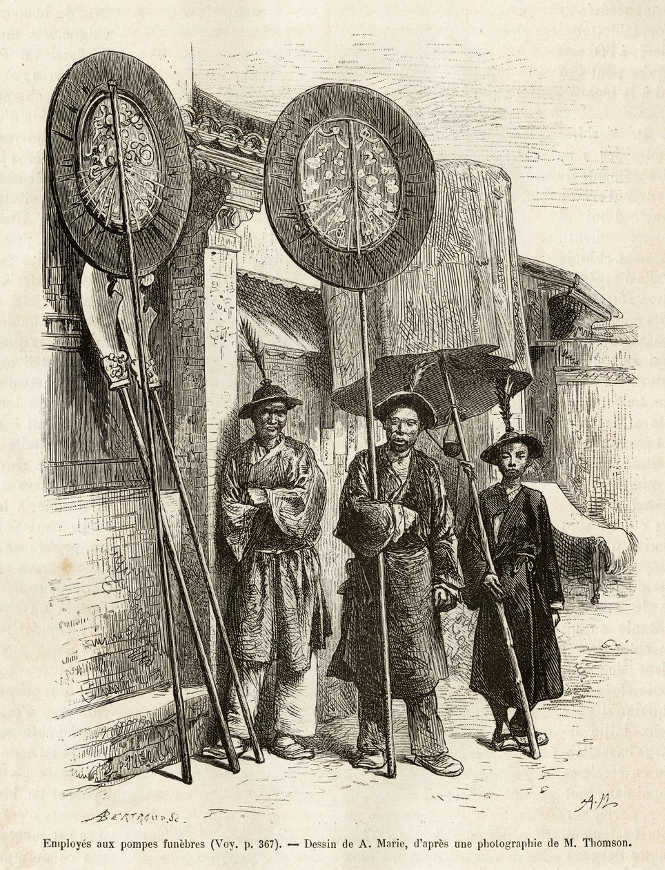 Tři pohřební pracovníci v Pekinu. Rytina podle kresby A. Marie, pro ilustraci plavby do Pekinu a severní Číny, od T.Choutze, v roce 1873, publikovaná v “”Le tour du monde””” 1876, editoval Edouard Charton, vydání Hachette, Paříž. Kolekce Selva. od Adrien Emmanuel Marie