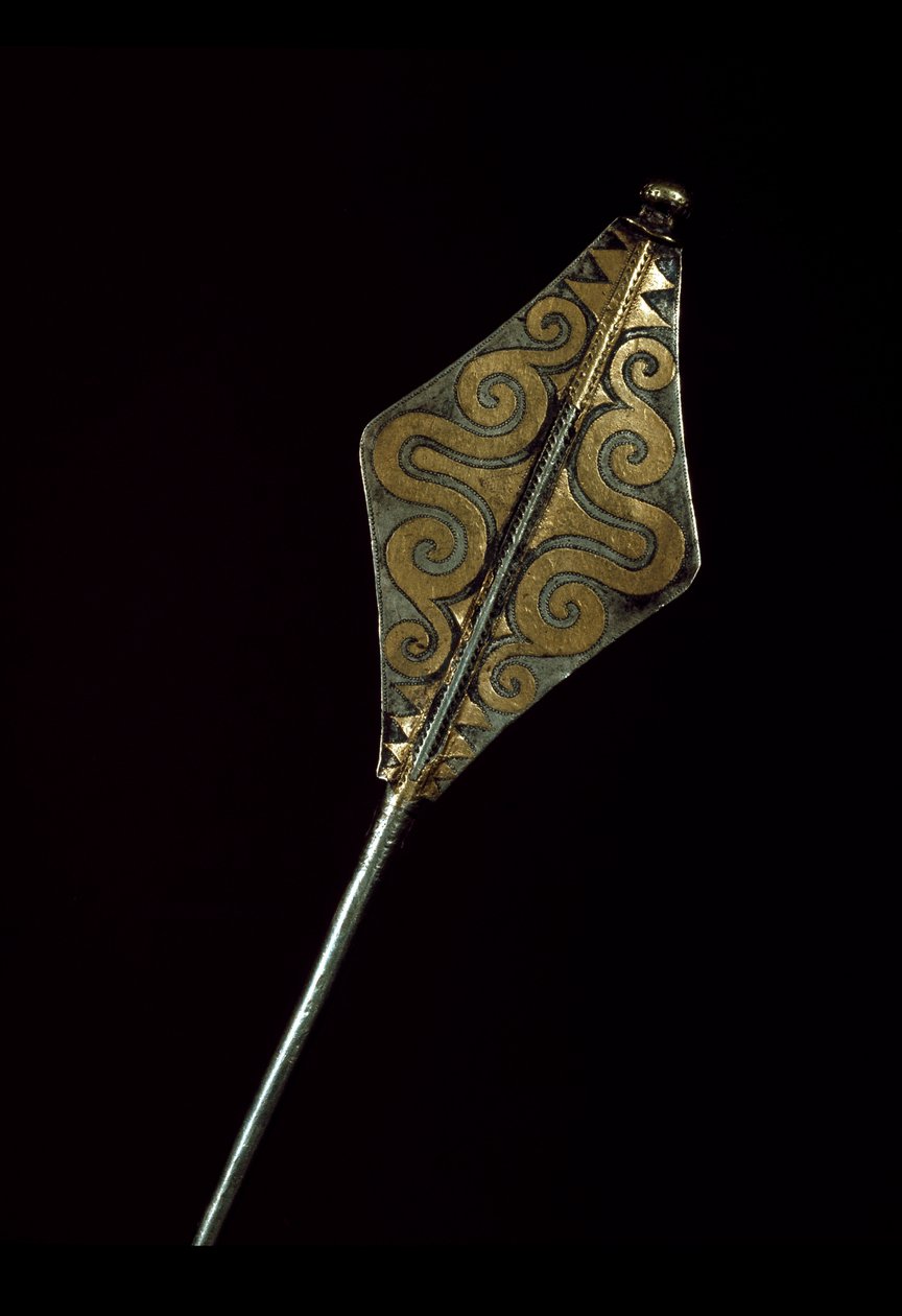 Pravěk: stříbrná brož vykládaná zlatem Tresora z Borodina (oblast Odessa). 1500 před naším letopočtem. Doba bronzová. Moskva, Státní historické muzeum od Age Bronze