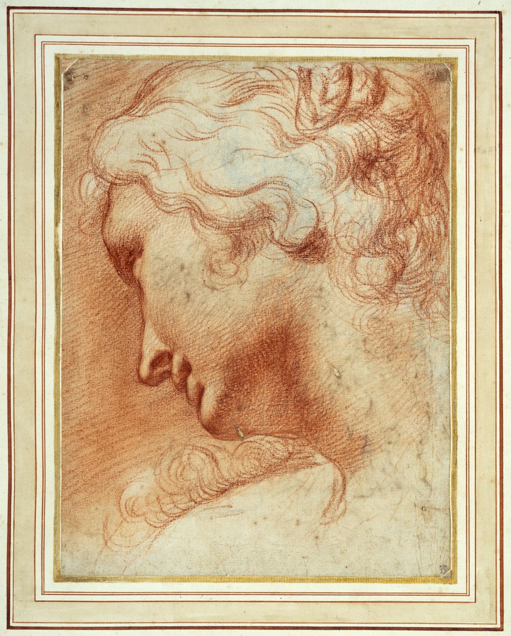 Hlava mladé ženy, která se dívá dolů přes své pravé rameno (červená křída na papíře) od Agostino Carracci