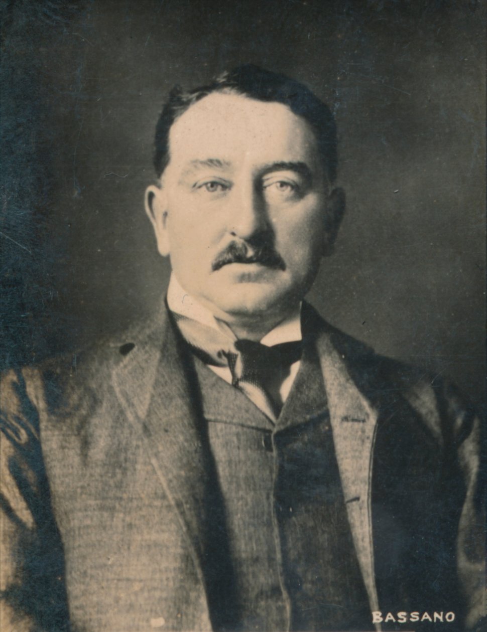 Cecil Rhodes, 1853-1902, jihoafrický podnikatel a státník anglického původu, 1894-1907 od Alexander Bassano