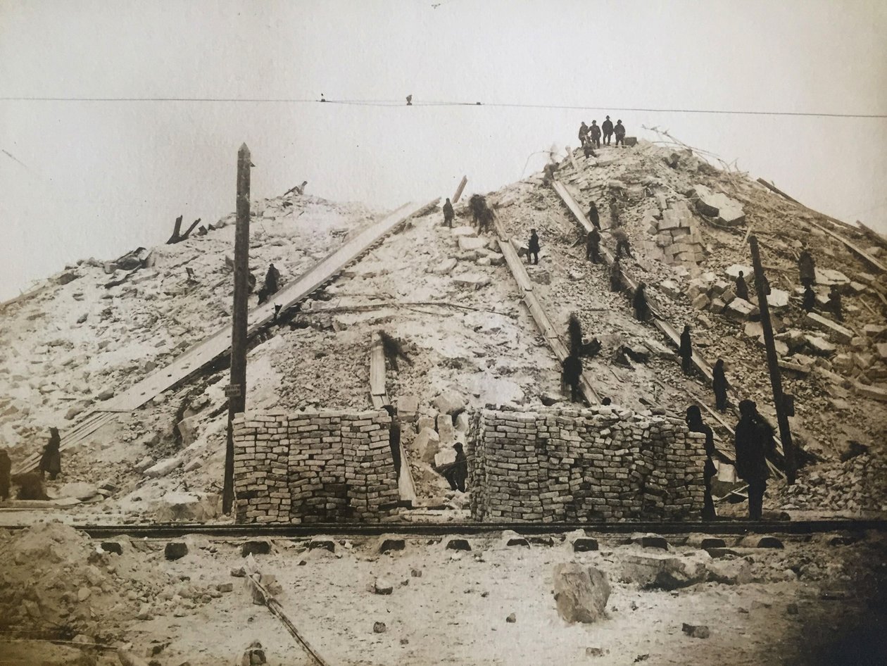 Příprava místa pro stavbu paláce sovětů, cca 1931. od Alexander Timofeevich Lebedev