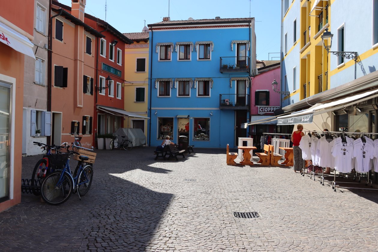 V ulicích Caorle od Alexandra Joseph