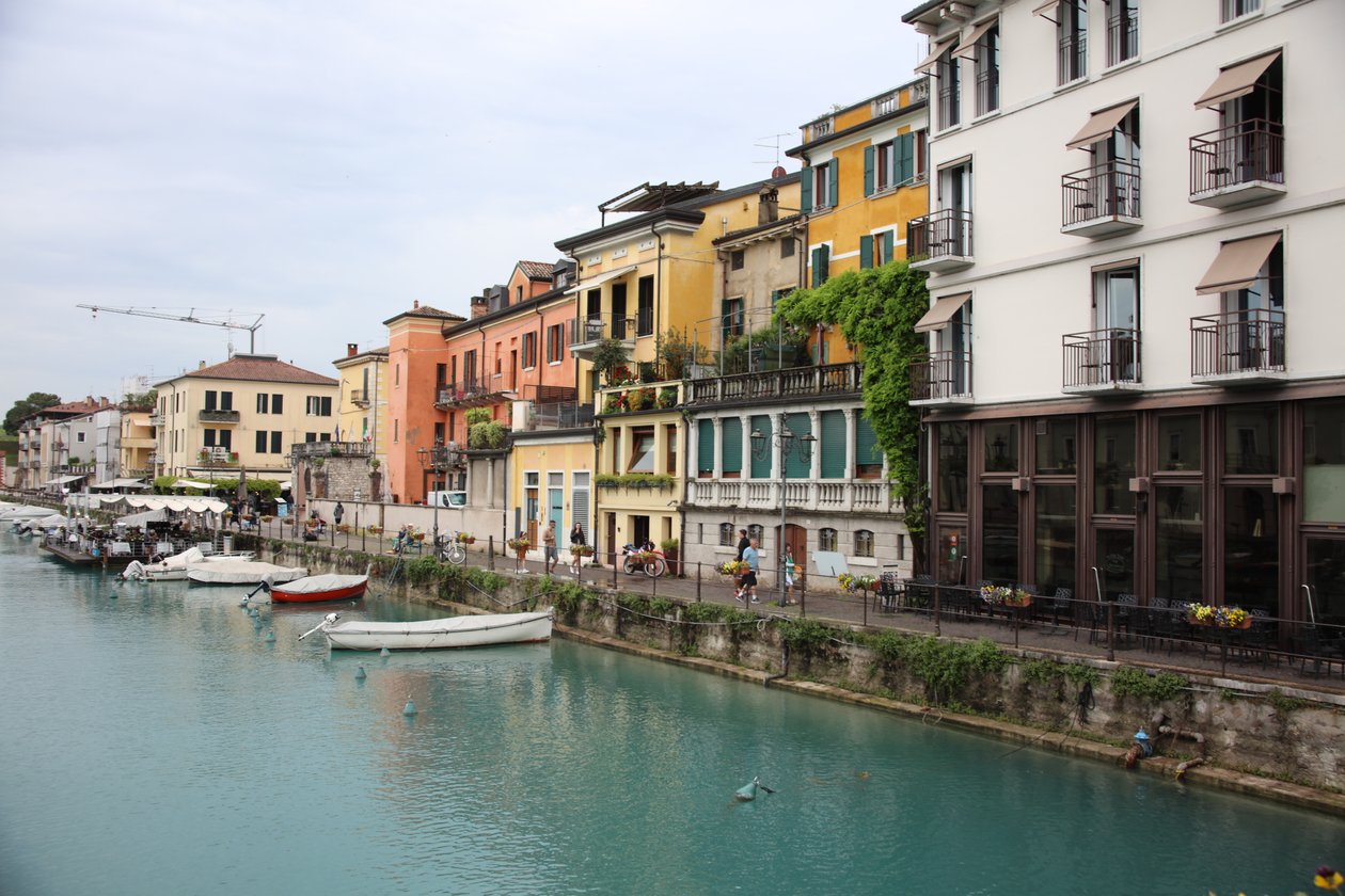Peschiera del Garda Klein Venedig od Alexandra Joseph