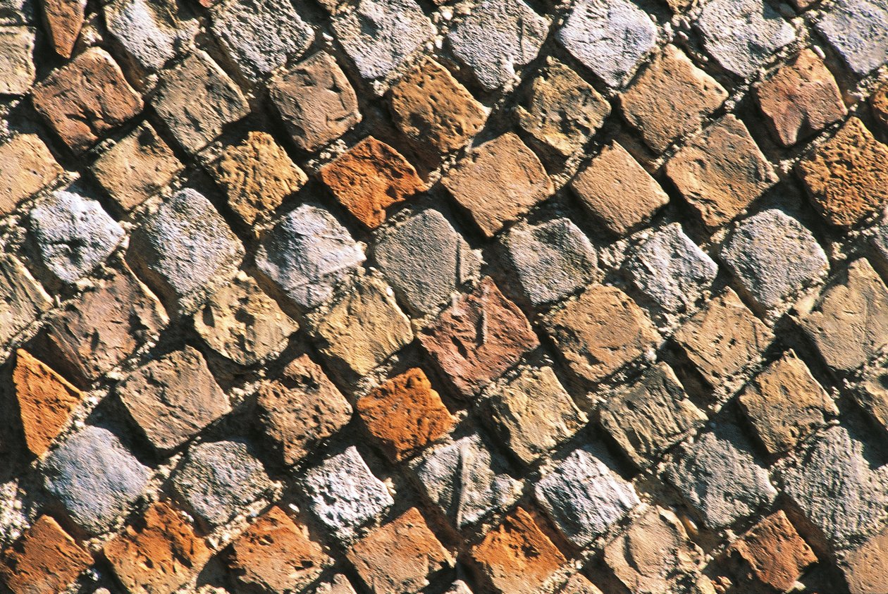 Detailní záběr na podlahu opus reticulatum. Akropole Civitella, Itálie, oblast Abruzzo, Chieti od Nicolas Toussaint Charlet