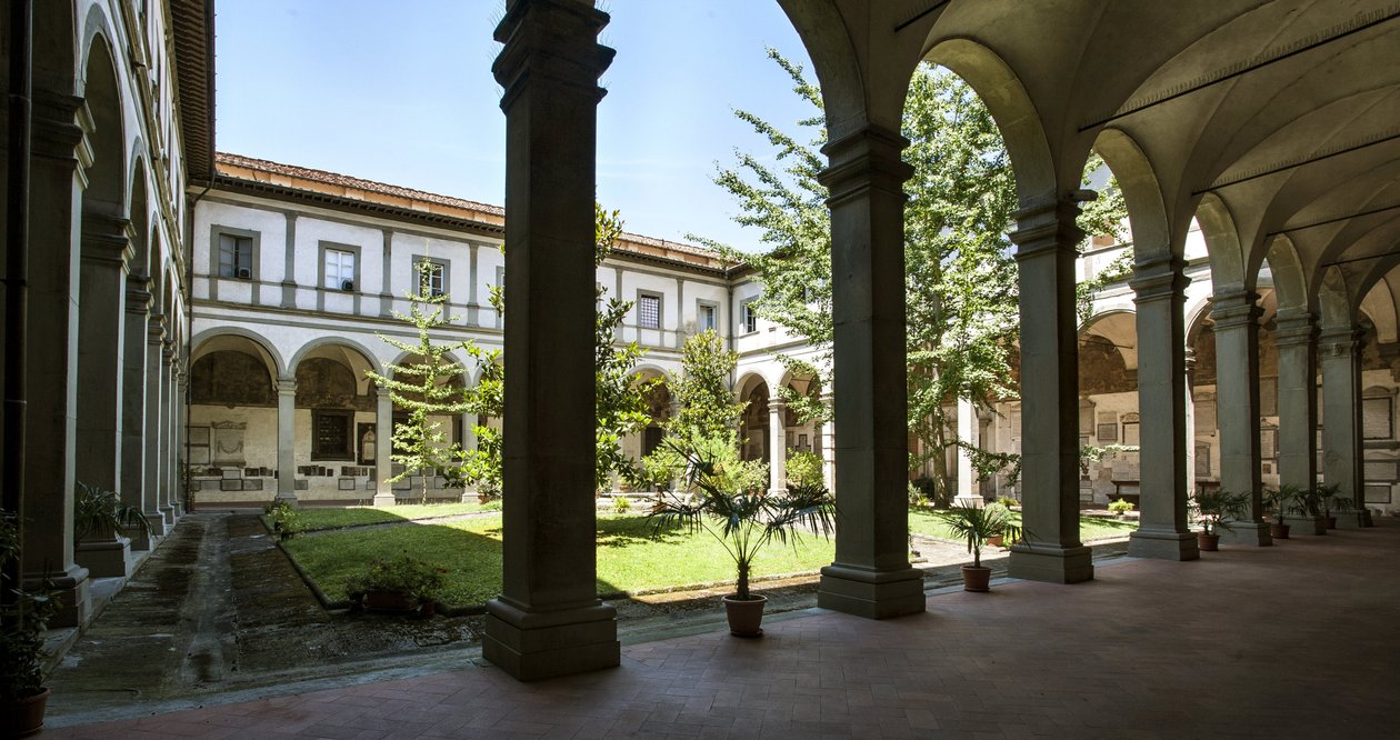 Architektura: pohled na klášter mrtvých (chiostro dei Morti, mrtvý klášter) Bazilika svatého Ducha (Basilica di santo spirito) Itálie od Alfonso the Younger (attr. to) Parigi