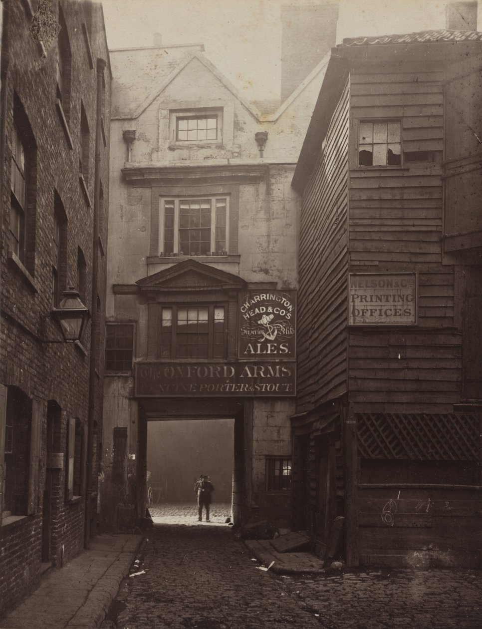 The Oxford Arms, Warwick Lane, 1875 (foto) od Alfred & Bool John Bool