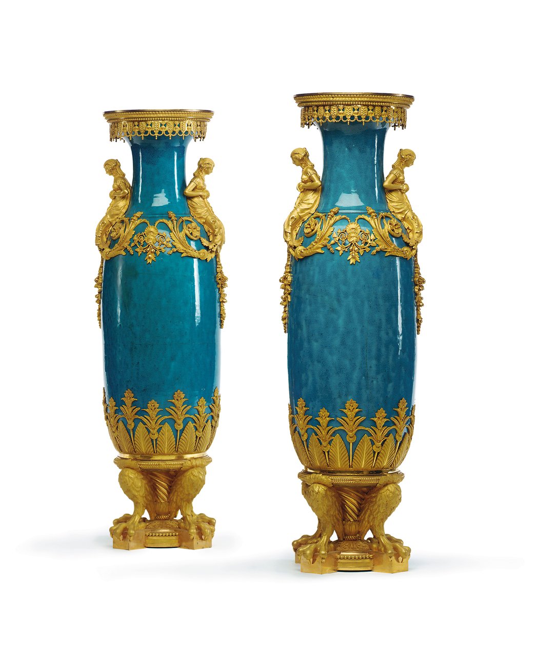 Pár váz ve stylu Ludvíka XVI., třetí čtvrtina devatenáctého století (porcelán montovaný na ormolu) od Alfred Emmanuel Louis Beurdeley