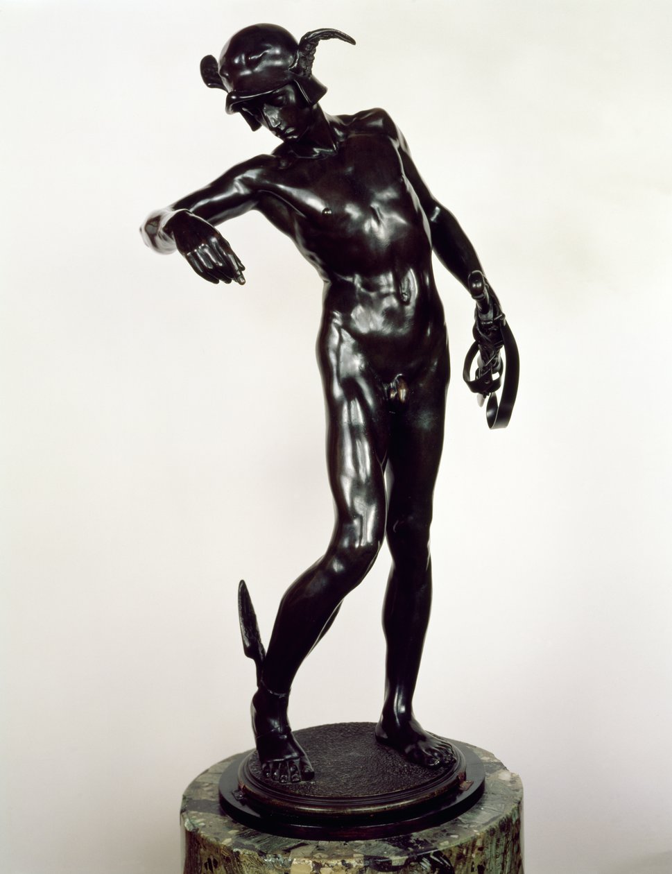 Perseus Arming, první obsazení v roce 1881 (bronz) od Alfred Gilbert