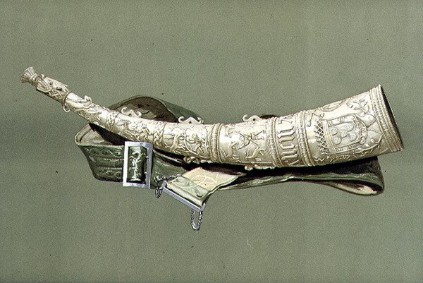 Olifant, pravděpodobně 1544, z knihy "Hudební nástroje" (kolorovaná litografie) od Alfred James Hipkins