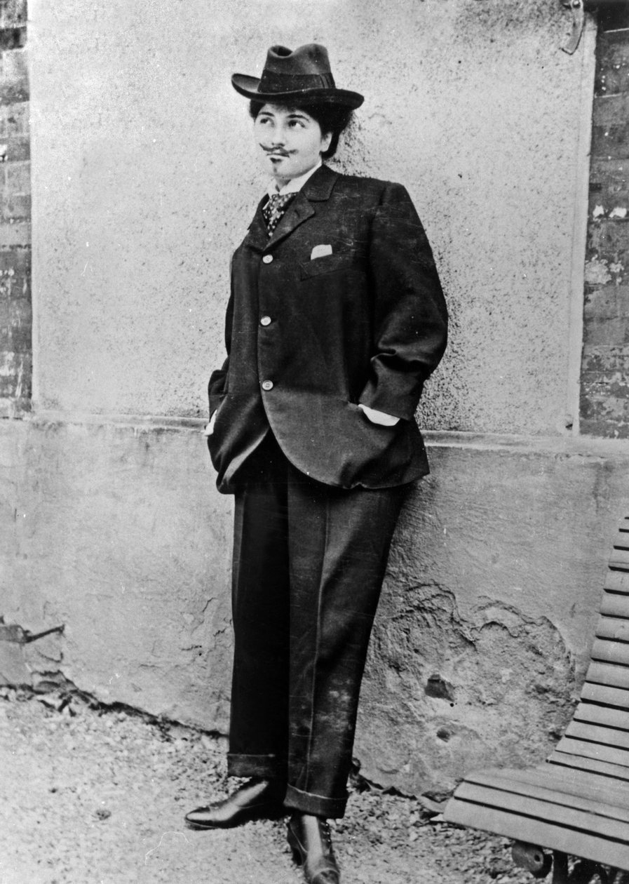 Mission Nathanson (1872-1950) budoucí Mission Sert, oblečený jako muž, c. 1900, foto Alfred Nathanson od Alfred Natanson