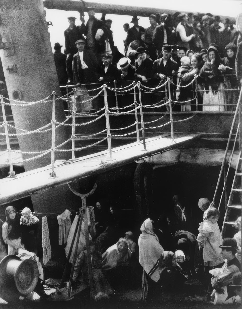 Emigrantská loď / paluba doplnění / fotografie od Alfred Stieglitz