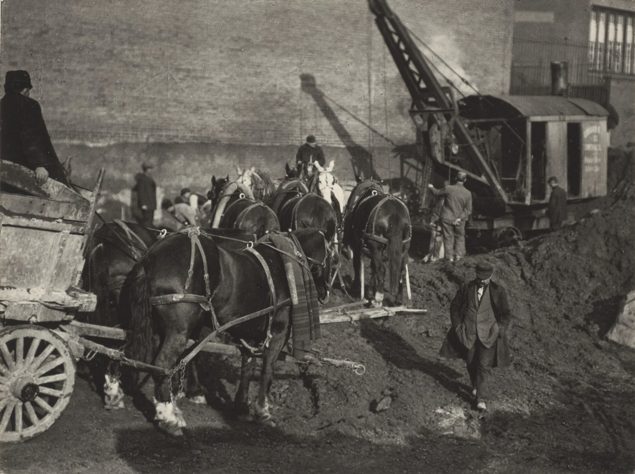 Výkopové práce, New York od Alfred Stieglitz