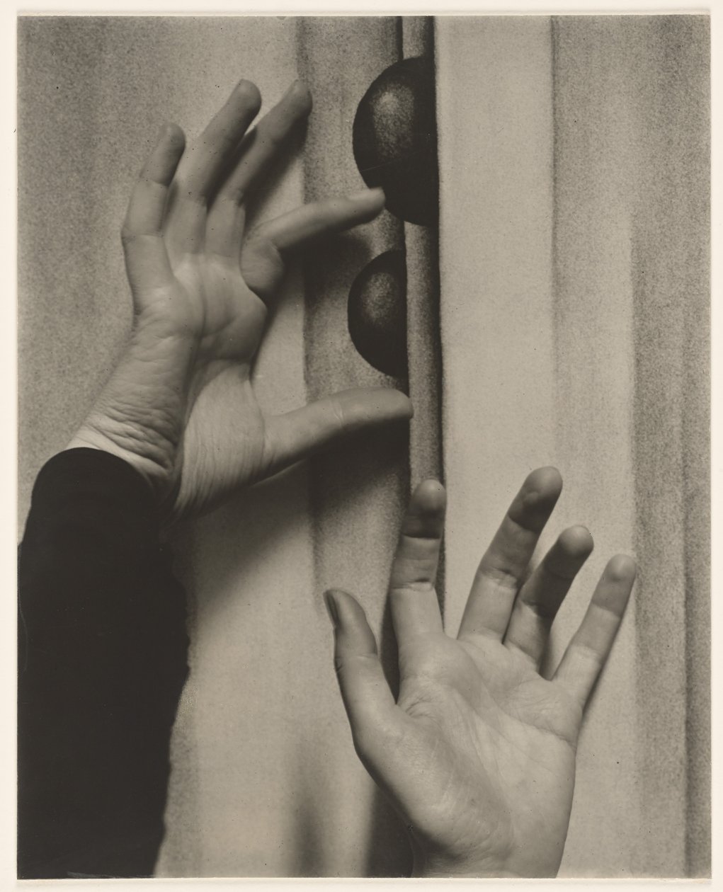 Georgia O’Keeffe – Ruce od Alfred Stieglitz