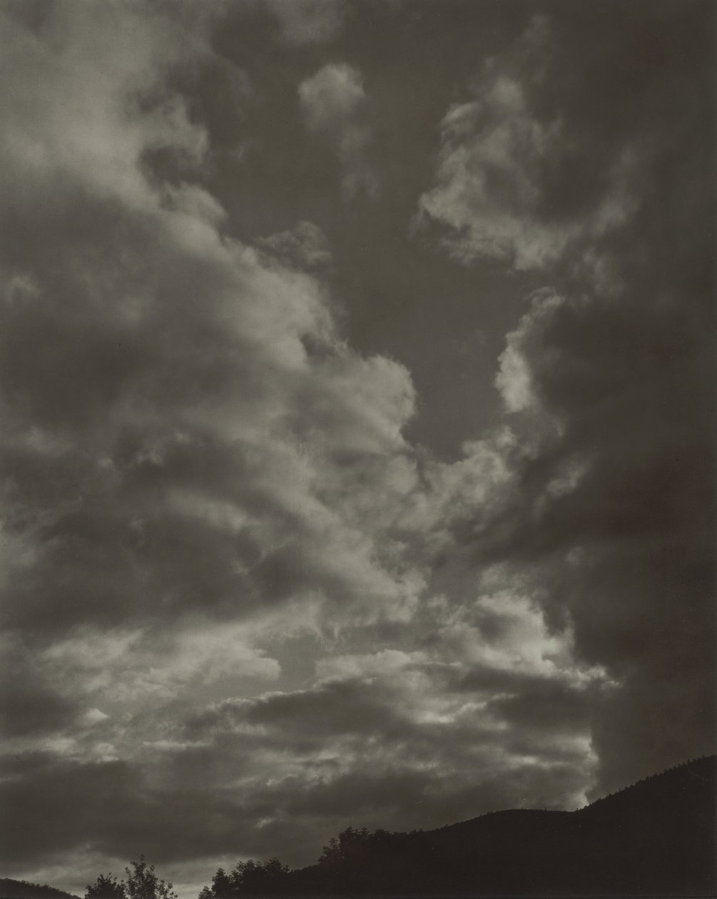 Hudba - Soubor deseti fotografií mraků, č. II od Alfred Stieglitz