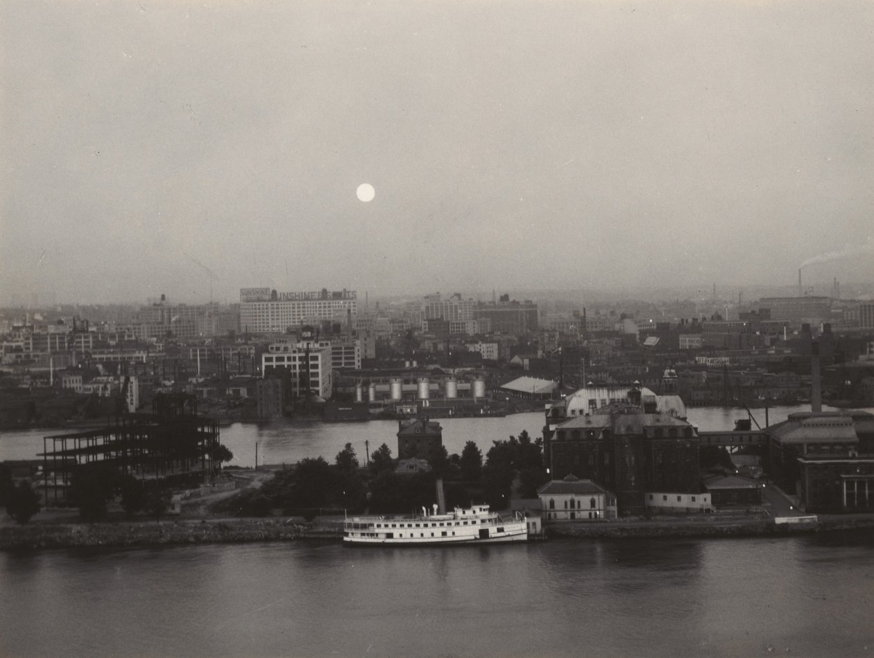 New York z ulice 405 E 54th Street od Alfred Stieglitz