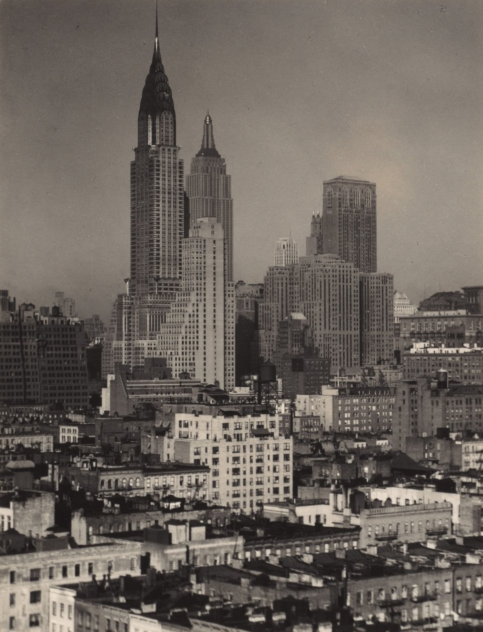 New York z adresy 405 East 54th Street od Alfred Stieglitz