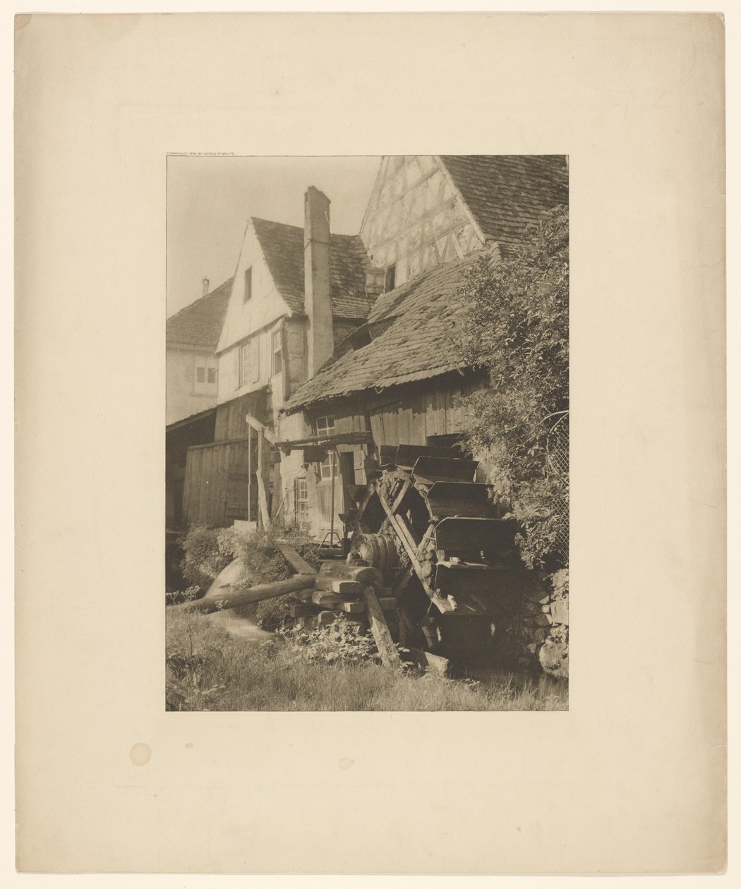 Starý mlýn od Alfred Stieglitz