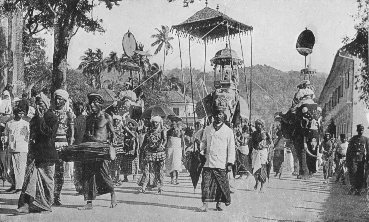 Kandy. Perahera Prcession Passing, c1890, 1910 od Alfred William Amandus Plate
