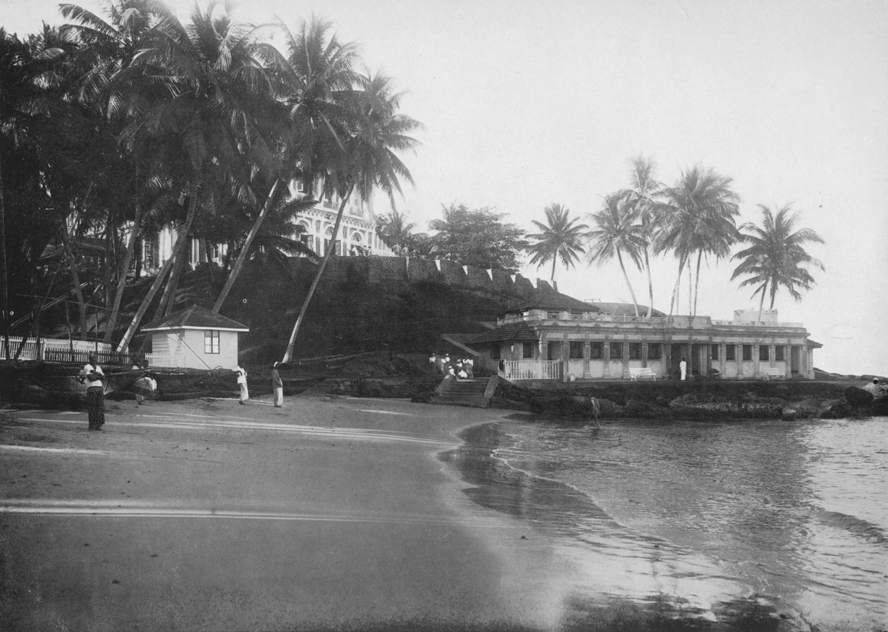 Mount Lavinia Hotel a koupaliště, c1890, 1910 od Alfred William Amandus Plate