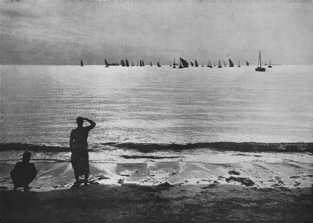 Pearling Fleet se vrací do Anchorage při západu slunce, c1890, 1910 od Alfred William Amandus Plate