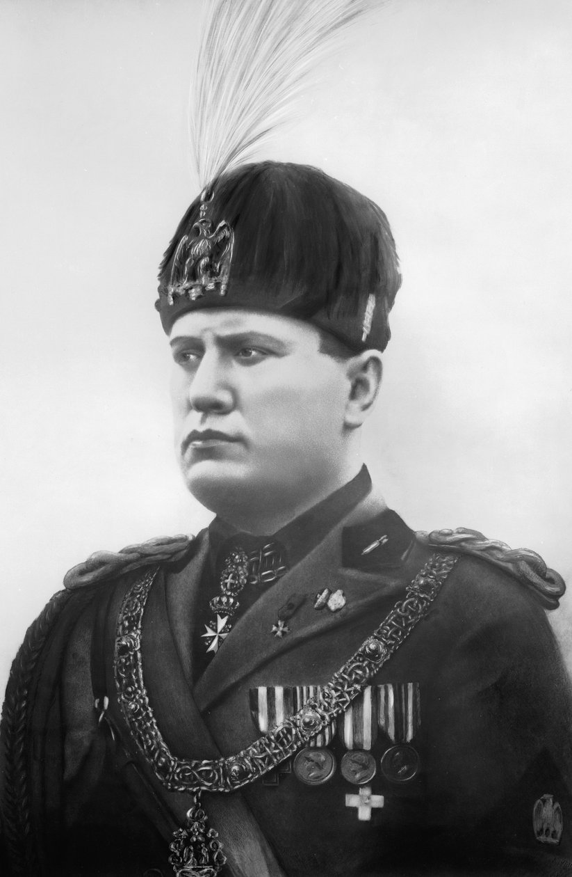 Benito Mussolini (černobílá fotografie) od Fratelli Alinari