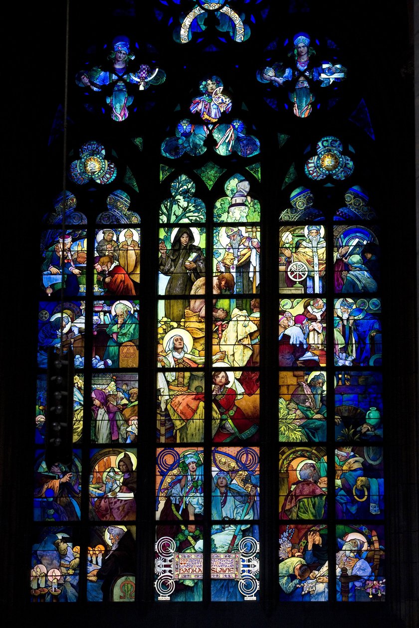 Vitráže od Alphonse Muchy (Alphons) (1860-1939) v katedrále Saint Guy v Praze, Česká republika. Fotografie 2009 od Alphonse Mucha
