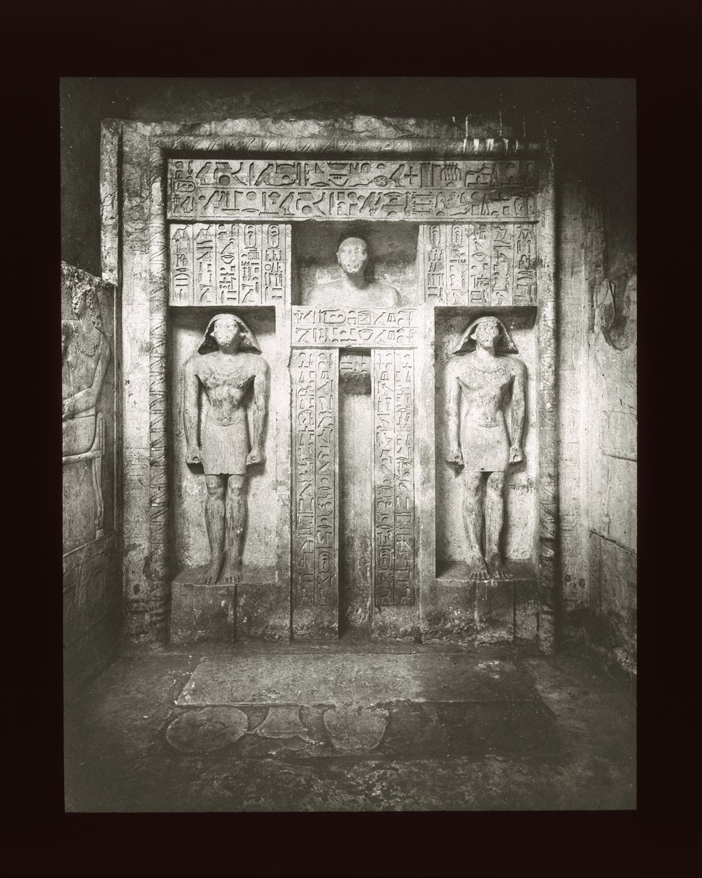 Kaple hrobky Nefer-Seshem-Ptah, Sakkara, 6. dynastie (skluzavka lucerny) od American Photographer
