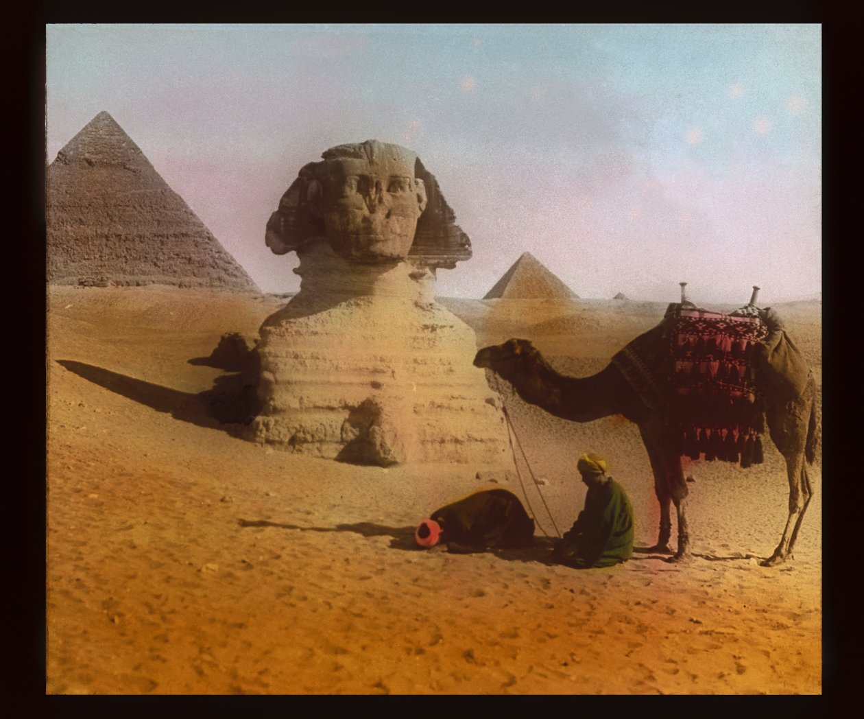 Gizeh - Pyramidy a Sfinga (skluzavka s lucernou) od American Photographer