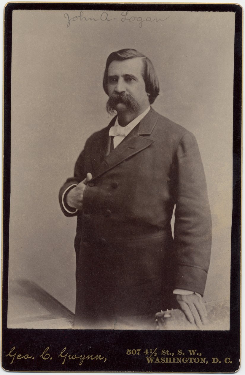 John Alexander Logan (1826-86), americký senátor a armádní generál Unie; foto George C Gwynn, Washington DC (foto alba) od American Photographer