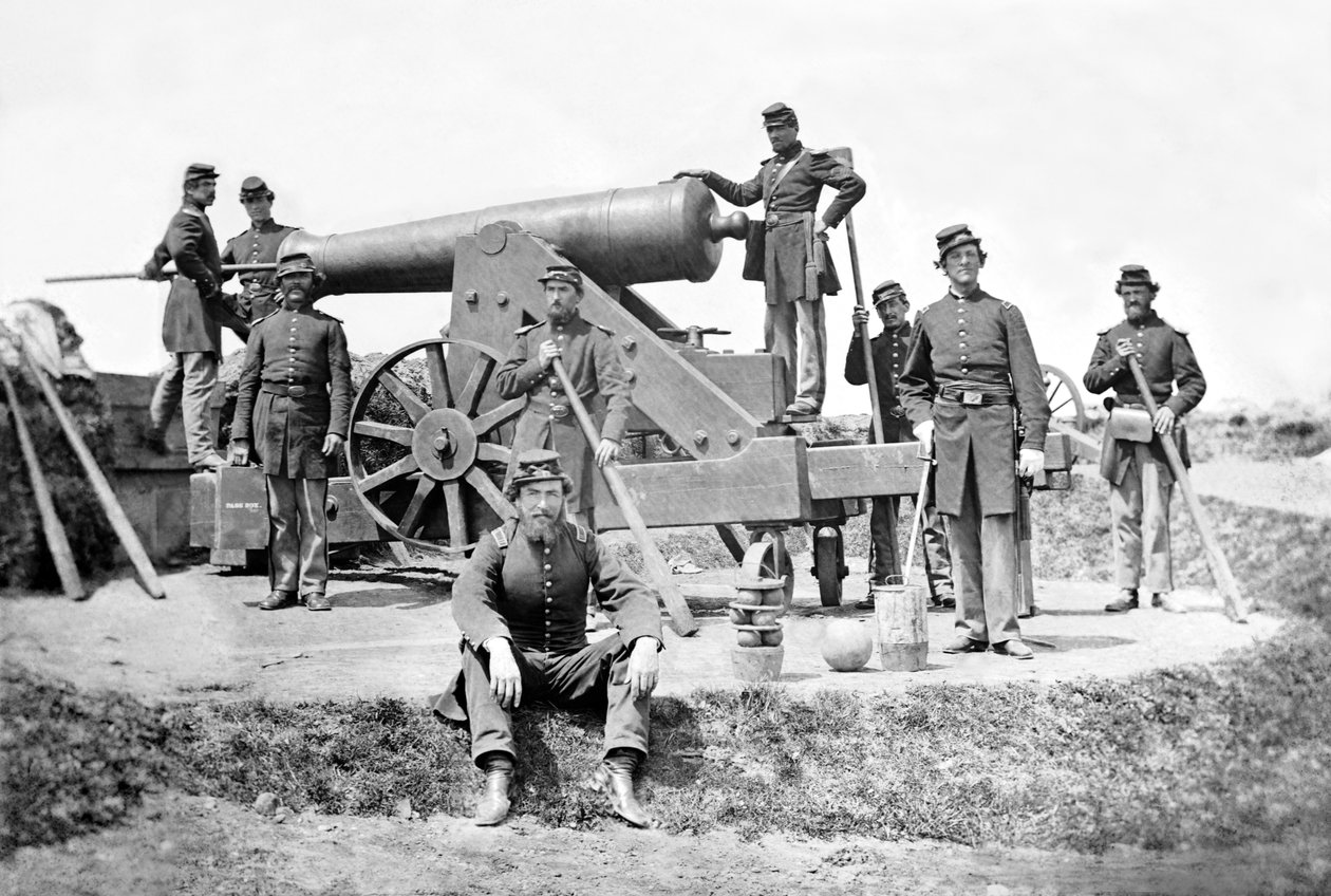Newyorští dělostřelci s těžkou zbraní ve Fort Corcoran, jaro 1862 od American Photographer