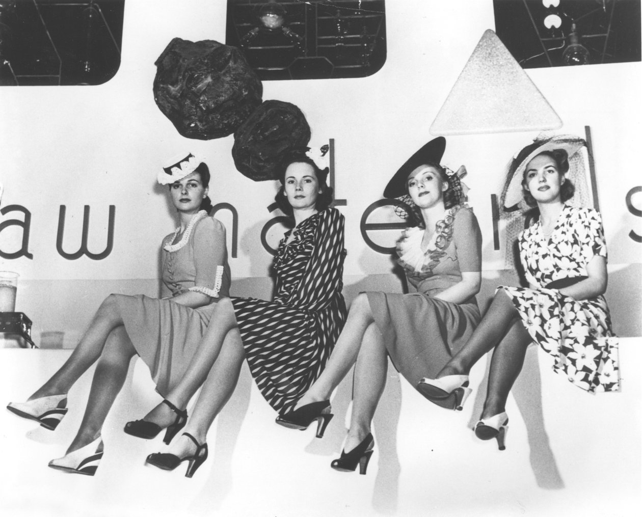 Nylonová reklamní fotografie, New York Worlds Fair, 1939 od American Photographer