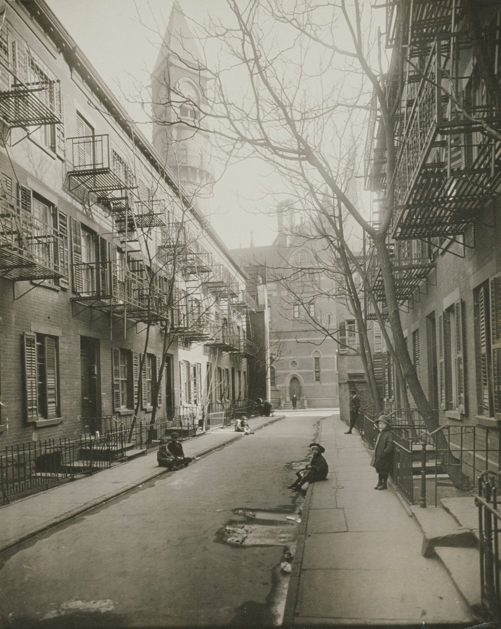 Patchen Place, Greenwich Village, New York, 1916-20 od American Photographer