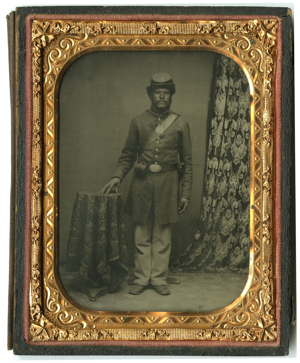 Portrét černého vojáka Private Co. I, 54th Mass. Infantry, c.1863 (ambrotypový obrázek) od American Photographer