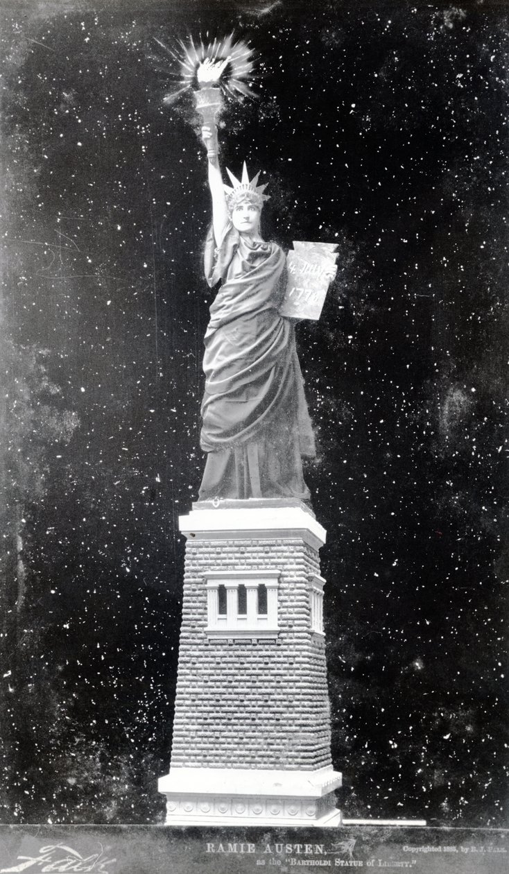 Ramie Austen jako socha svobody, 1885 od American Photographer