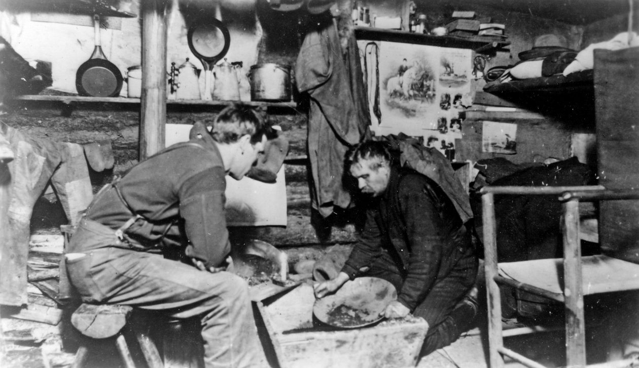 Zimní rýžování v Dawsonu, kolem 1897-1900 od American Photographer