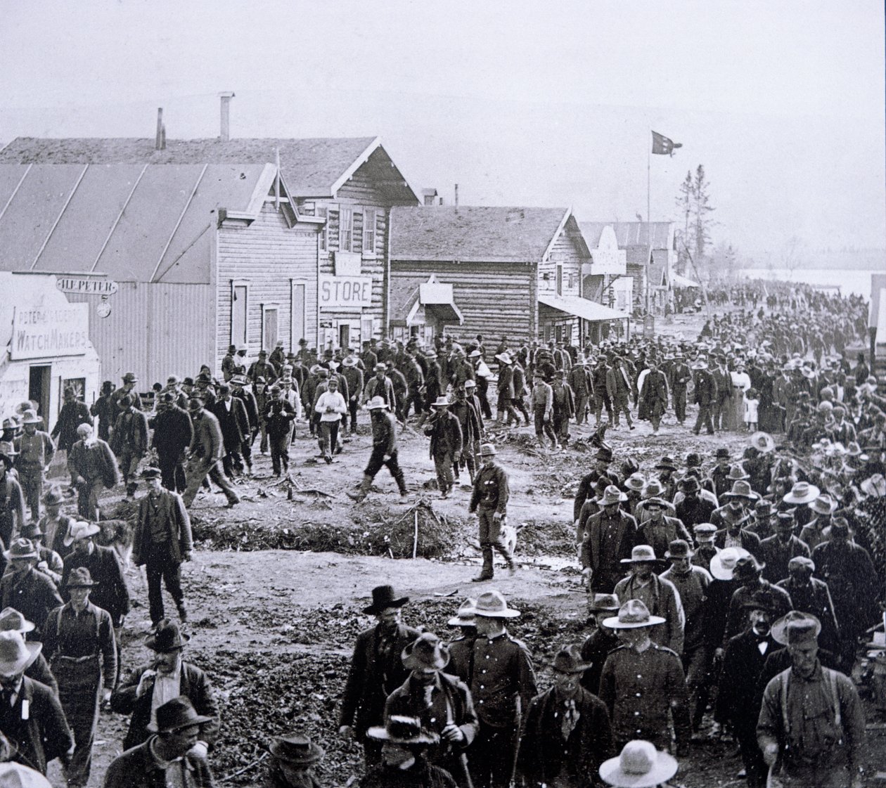 Dawson City během zlaté horečky na Klondiku (1897-98) 1898 (čb fotografie) od American Photographer