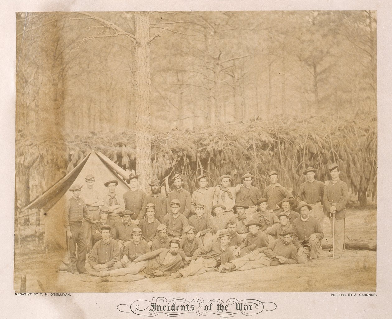 Skupinový portrét #2 Group, Detachment of US Engineers (čb fotografie) od American Photographer