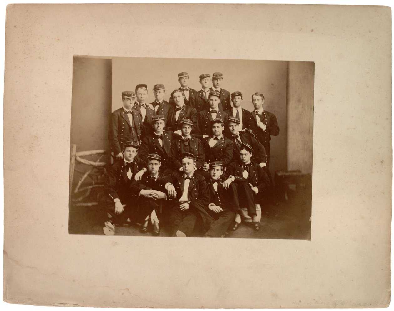 Hagers Class of 61 19 v počtu, cca 1870 (sépiová fotografie) od American Photographer