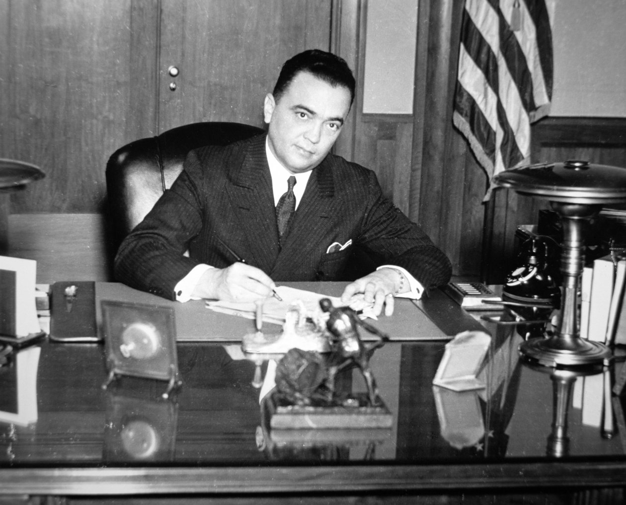 J. Edgar Hoover (1895-1972) 1935 (čb foto) od American Photographer