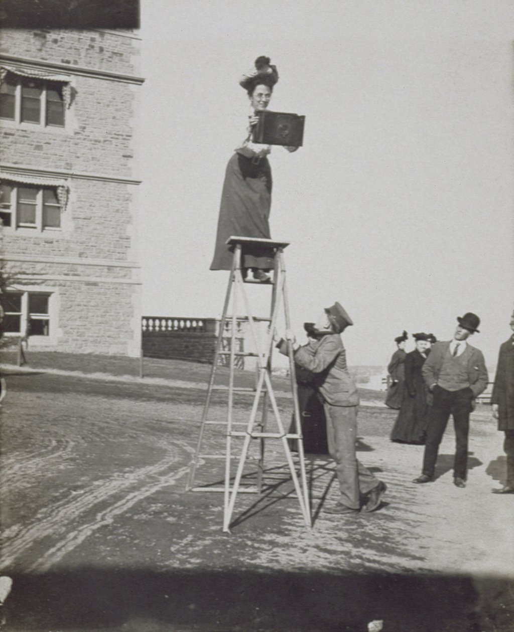 Jessie Tarbox Beals (1871-1942) na výstavě Louisiana Purchase, 1904 od American Photographer