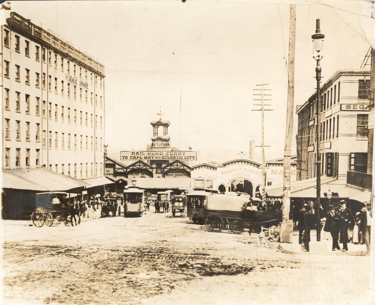 Market Street v Delaware River Front, kolem roku 1894 (tisk alba) od American Photographer