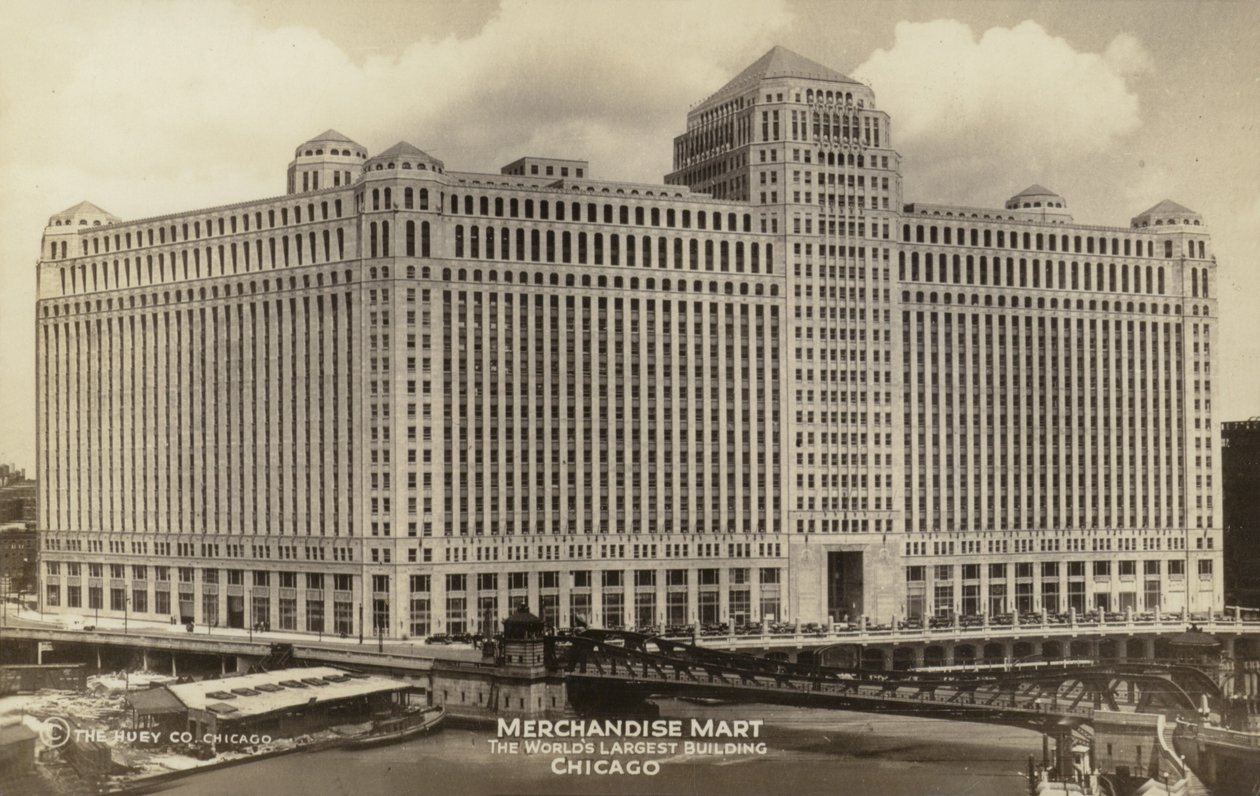 Merchandise Mart, největší budova na světě, Chicago, Illinois, USA (čb fotografie) od American Photographer
