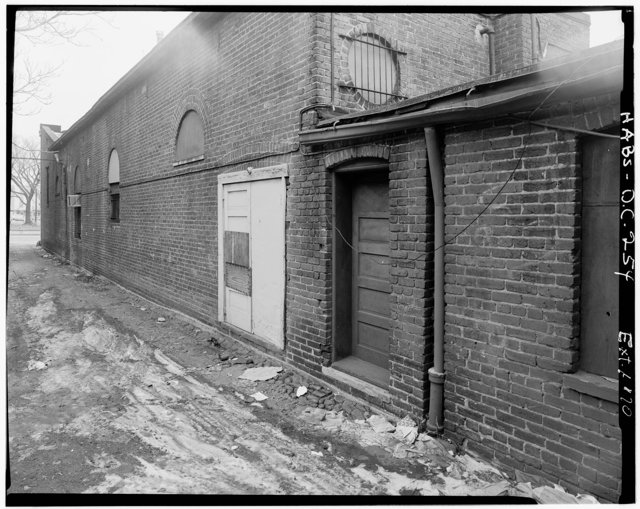 Mount Vernon Theatre, 918 Ninth Street Northwest, Washington, District of Columbia, DC, 30. listopadu 1969 (černobílá fotografie) od American Photographer