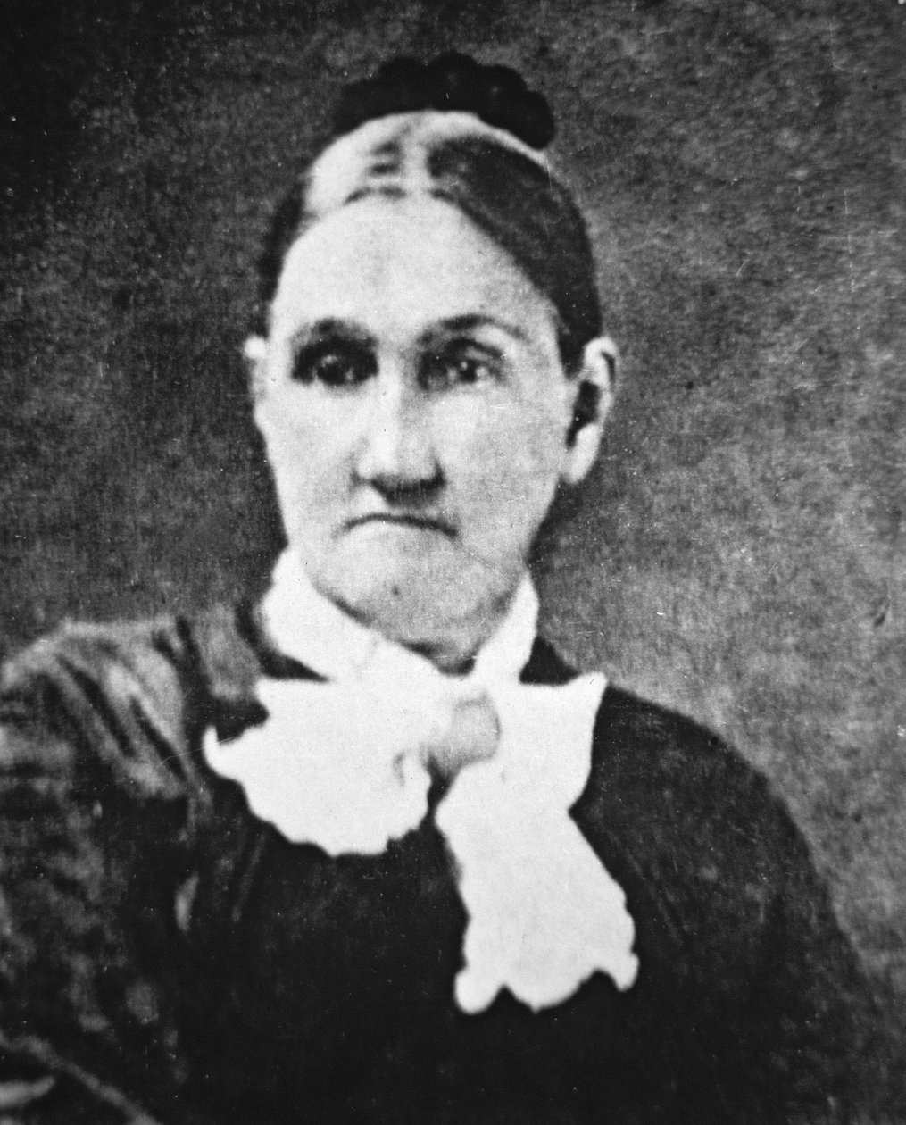 Paní Samuelová, matka Franka (1843-1915) a Jesseho Jamesových (1847-82) (černobílá fotografie) od American Photographer