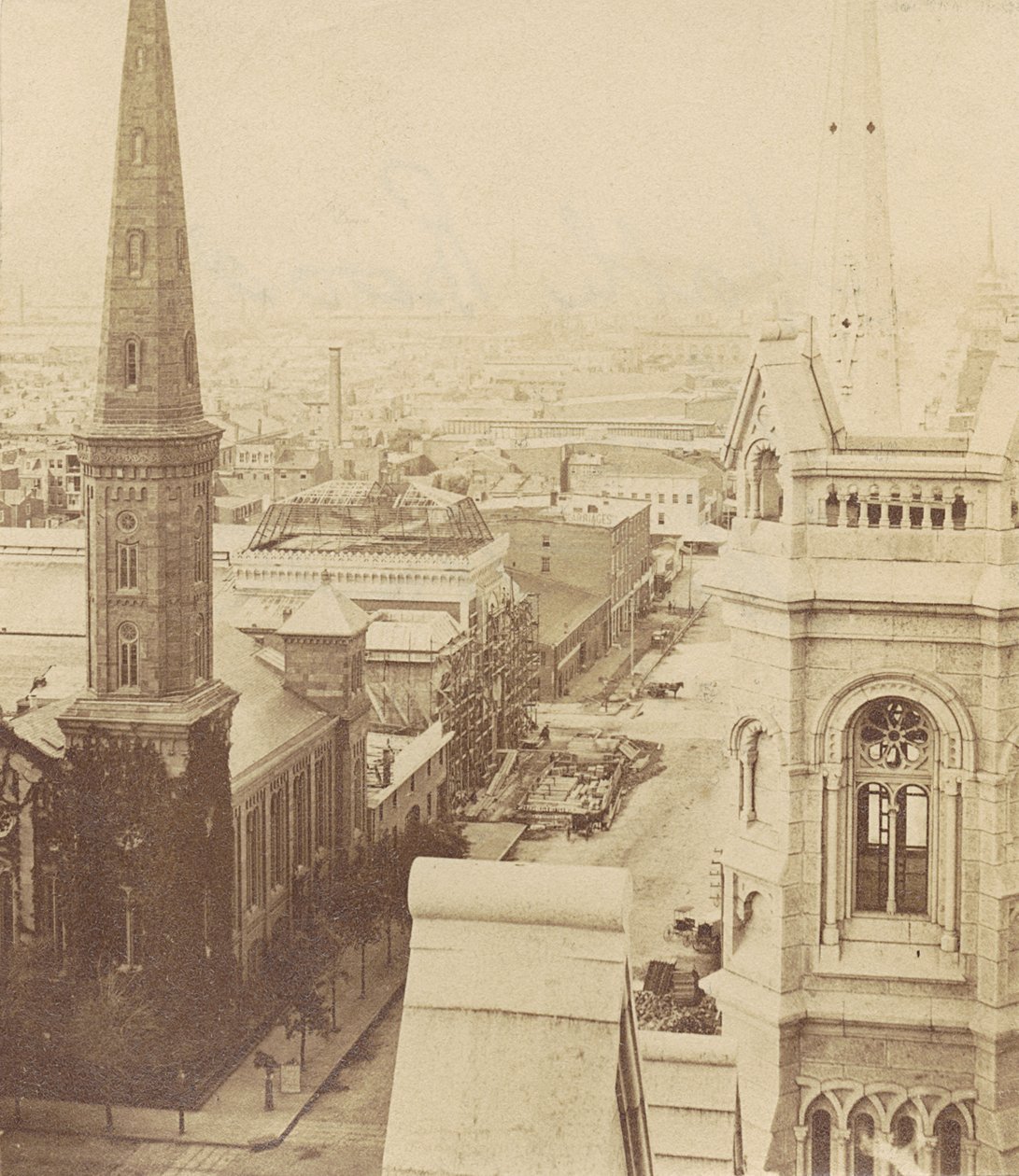 North Broad Street od radnice ze sbírky "Castner Scrapbook Collection", asi 1875 (albumenový tisk) od American Photographer