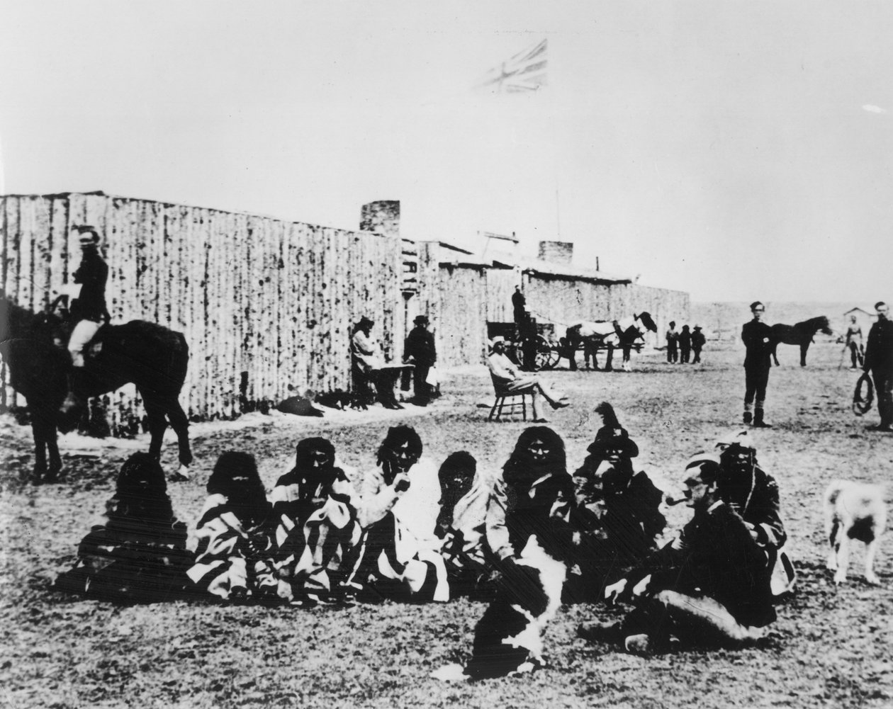 Severozápadní jízdní policie ve Fort Calgary v roce 1876 (černobílá fotografie) od American Photographer