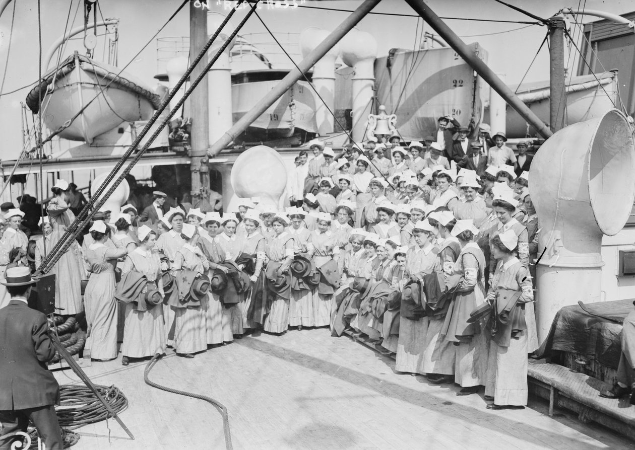 Na Červený kříž, 1914 od American Photographer