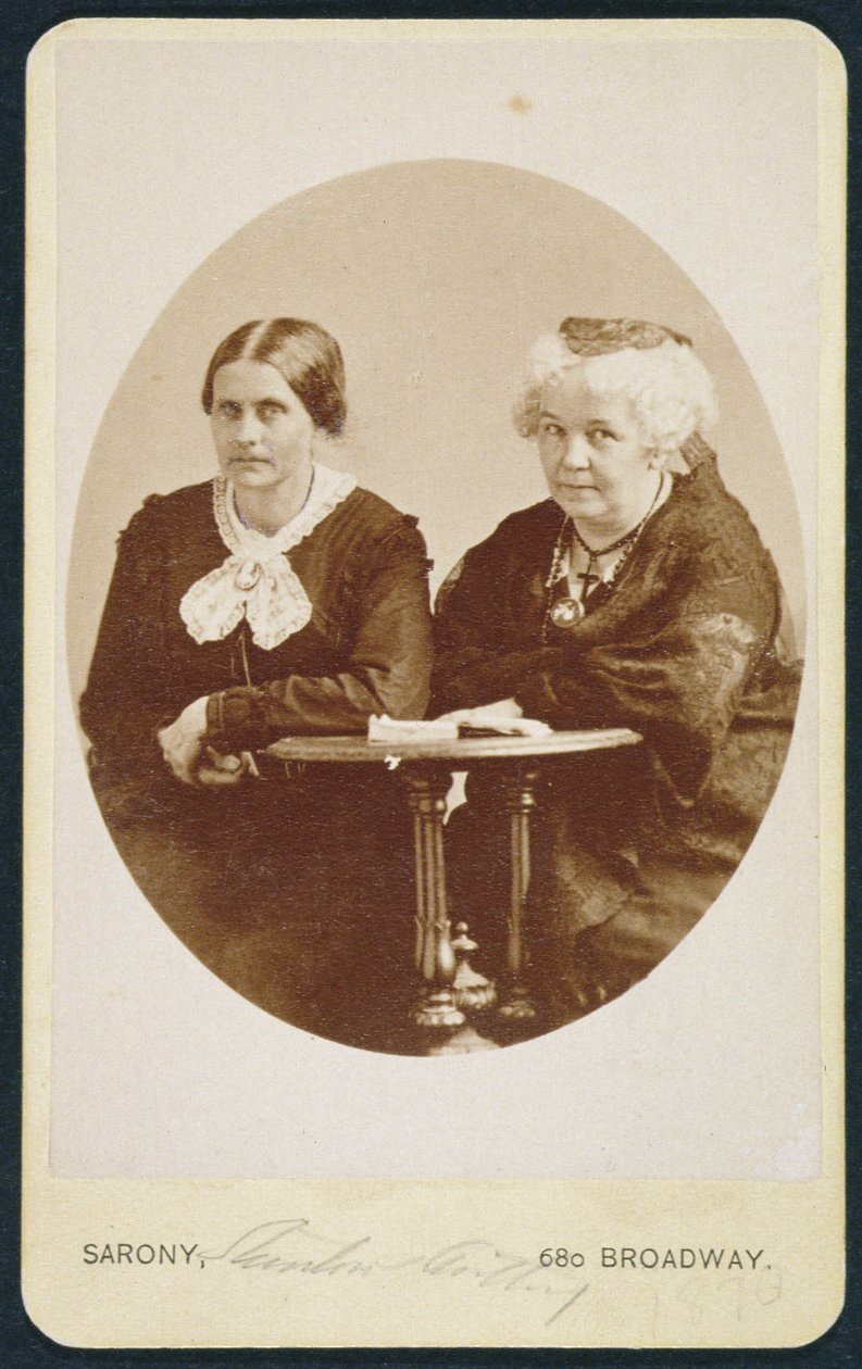 Portrét Elizabeth Cady Stantonové (1815-1902) a Susan B. Anthonyové (1820-1906), kolem 1880 od American Photographer